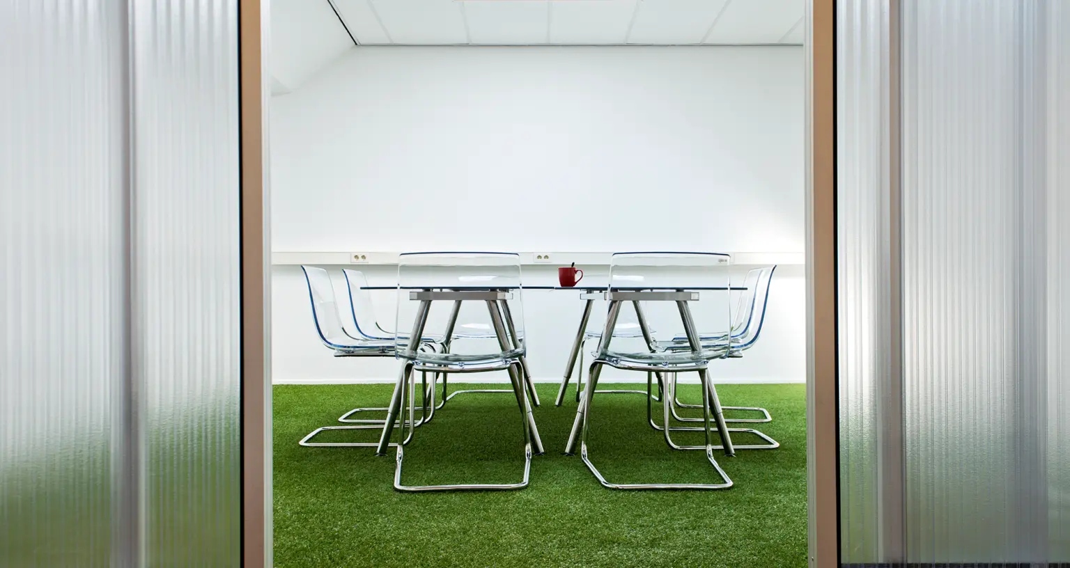 How to Beat the Winter Blues with a Biophilic Office Design